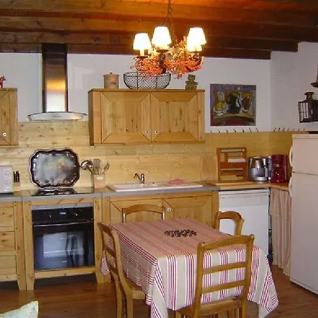 Godille Immobilier 2*